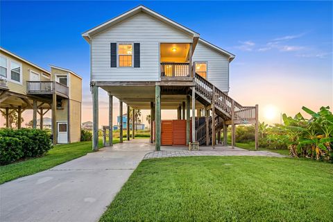 Photo of 1018 Dolphin Road, Gilchrist, TX 77617 (MLS # 84178338)