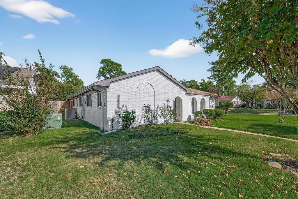 17418 Largs Circle