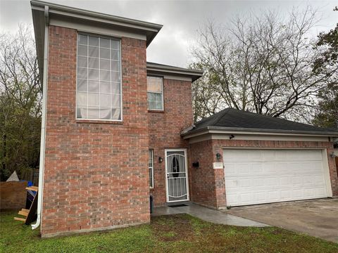Photo of 5330 Longmeadow Street, Houston, TX 77033 (MLS # 40840265)