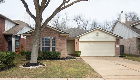 Photo of 16518 Pademelon Drive, Sugar Land, TX 77498 (MLS # 63815592)