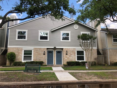 Photo of 738 Memorial Mews Street #B, Houston, TX 77079 (MLS # 12177909)