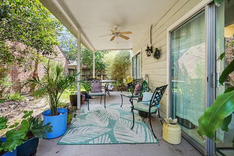 Tiny photo for 16810 Finewood Way, Houston, TX 77058 (MLS # 68405602)