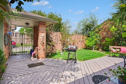 Tiny photo for 16810 Finewood Way, Houston, TX 77058 (MLS # 68405602)