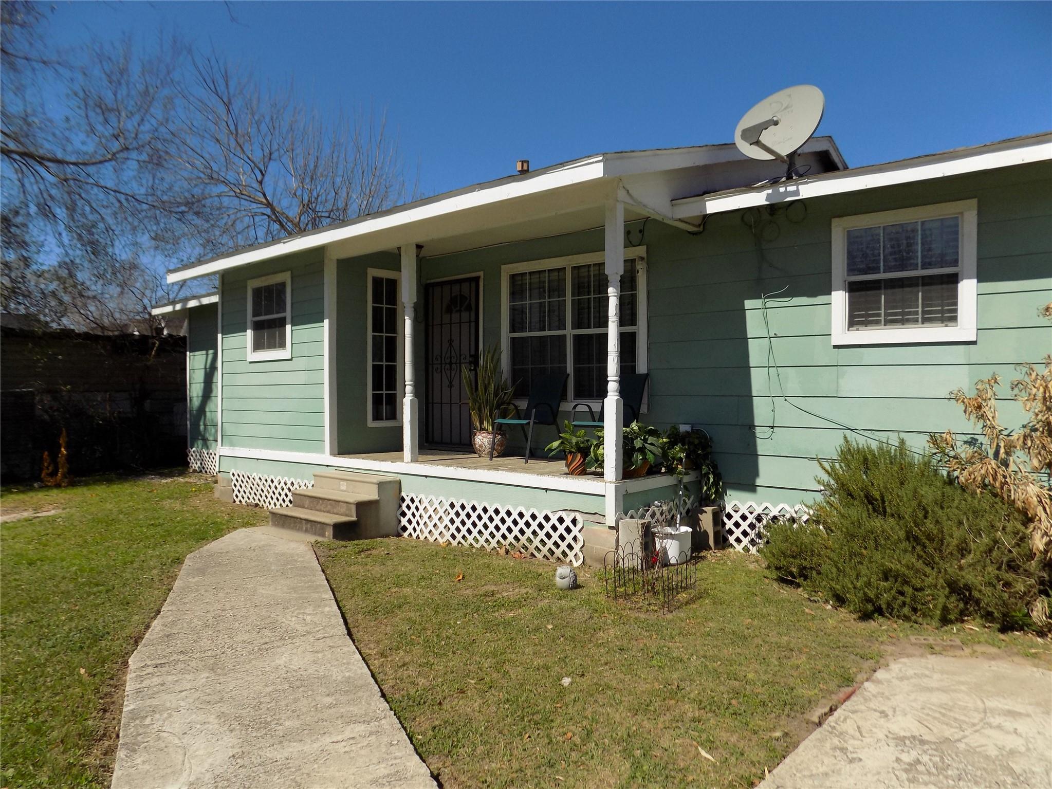 5016 Creekmont Drive