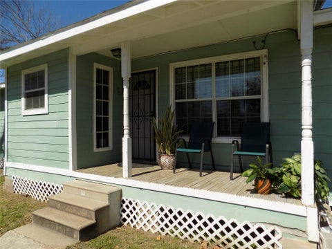 Photo of 5016 Creekmont Drive, Houston, TX 77091 (MLS # 84740560)