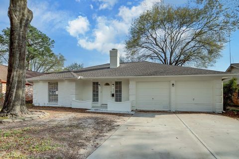 Photo of 6227 Leaf Arbor Drive, Houston, TX 77092 (MLS # 12698658)