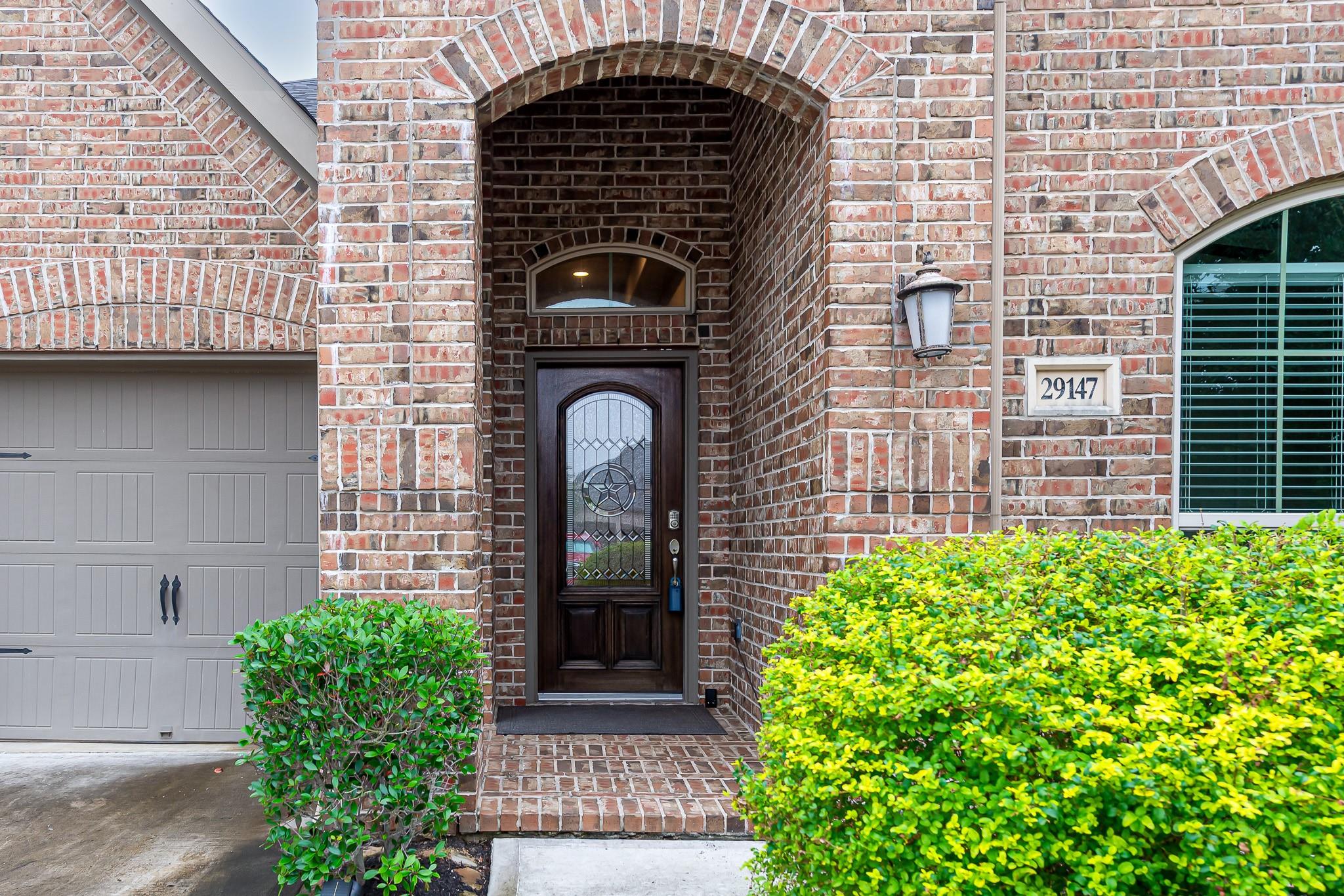 29147 Crystal Rose Lane