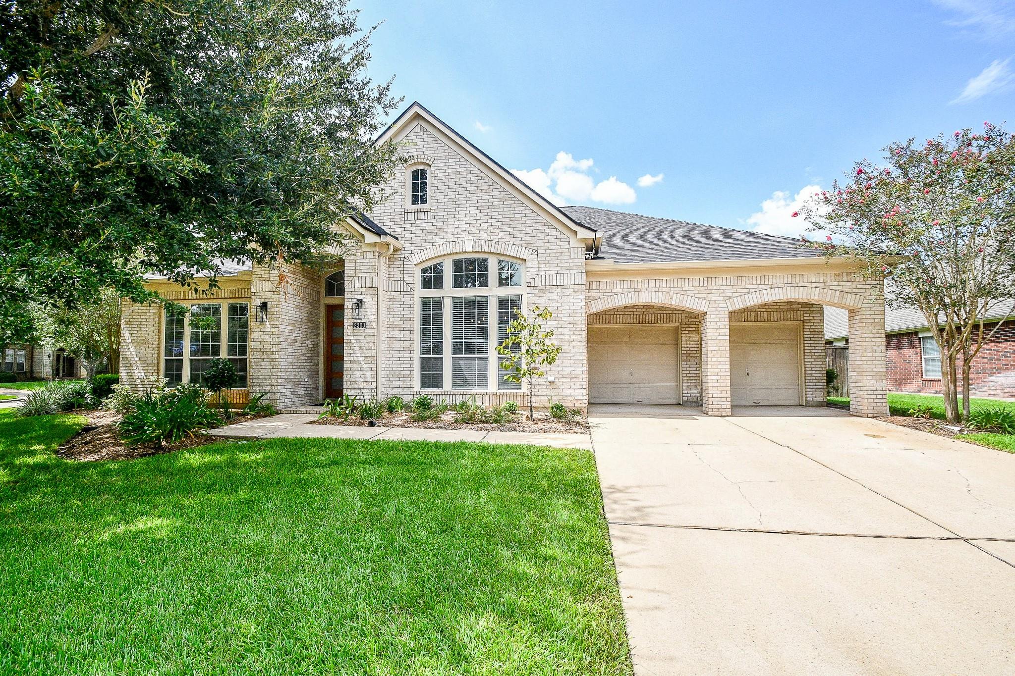 2303 Legend Woods Court