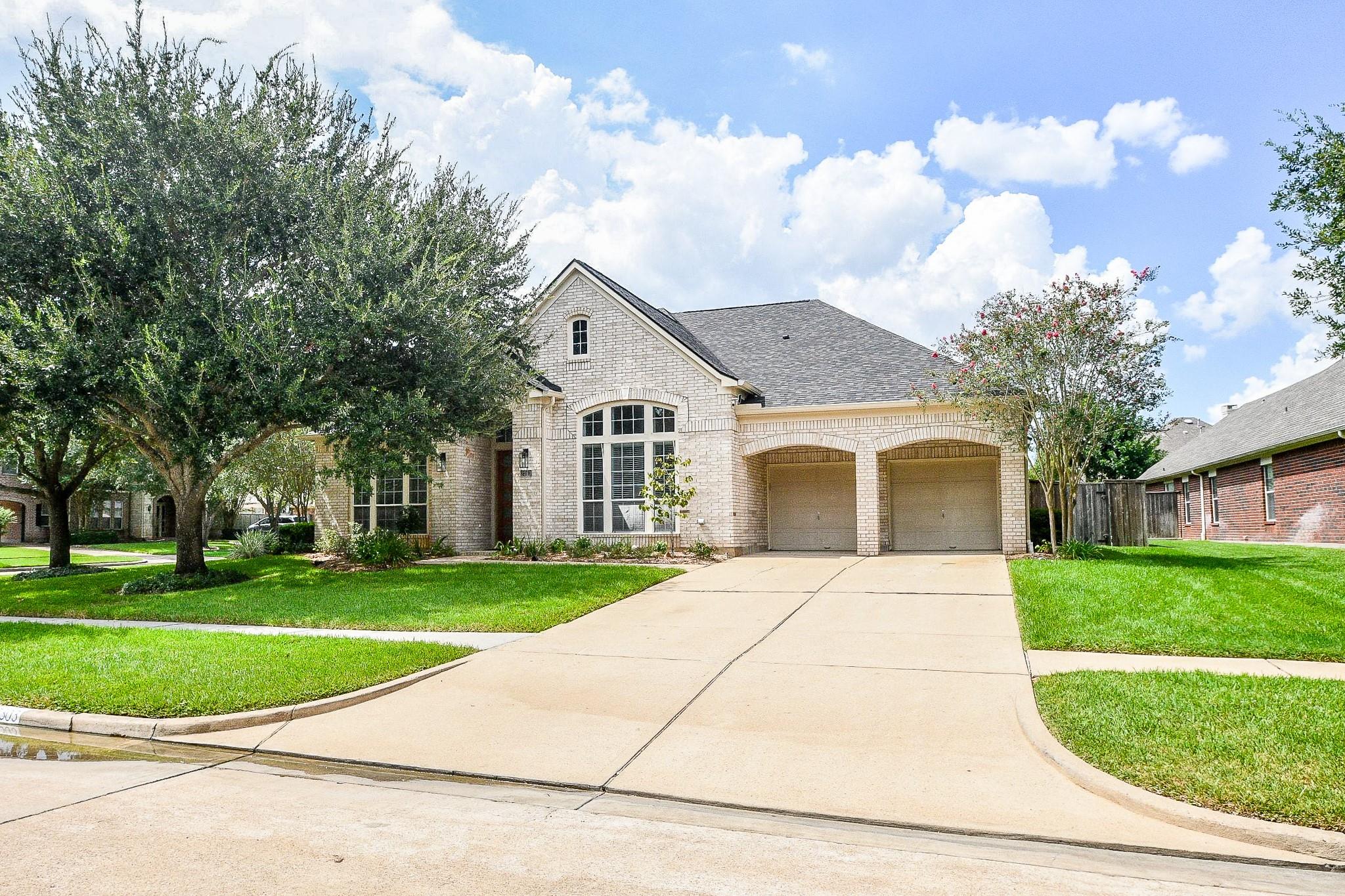 2303 Legend Woods Court