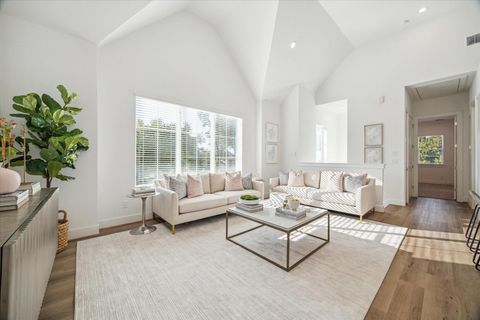 Tiny photo for 845 Elkhart Street #D, Houston, TX 77091 (MLS # 10100636)