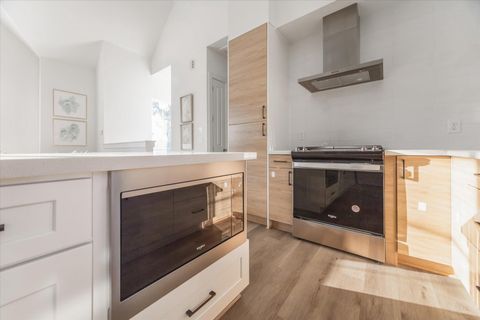 Tiny photo for 845 Elkhart Street #D, Houston, TX 77091 (MLS # 10100636)