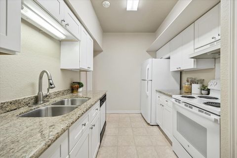Tiny photo for 2400 N Braeswood Boulevard #301, Houston, TX 77030 (MLS # 83381663)