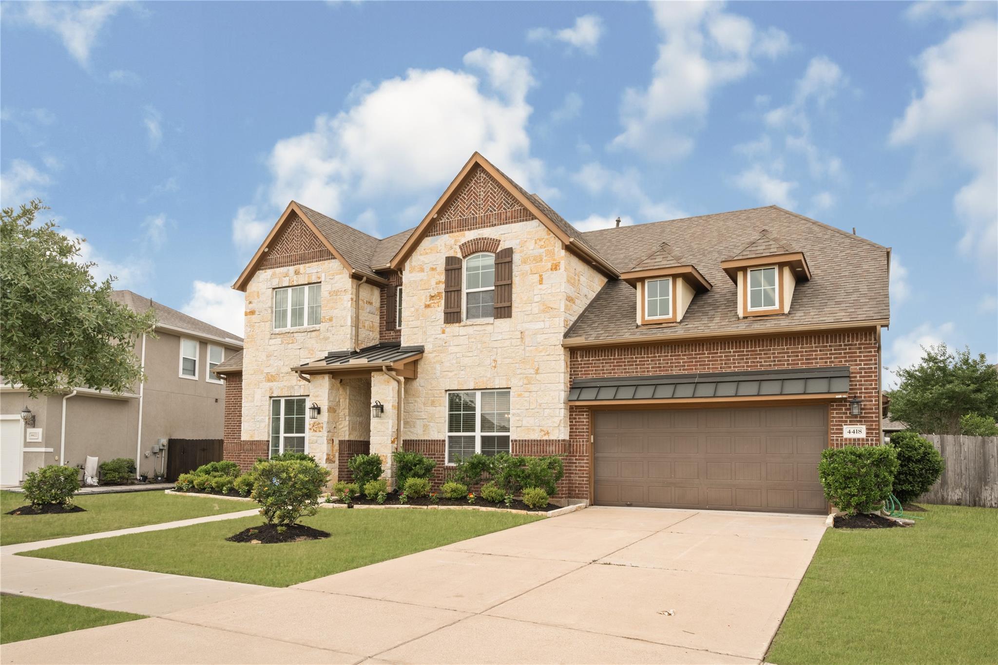 4418 Highland Field Ln