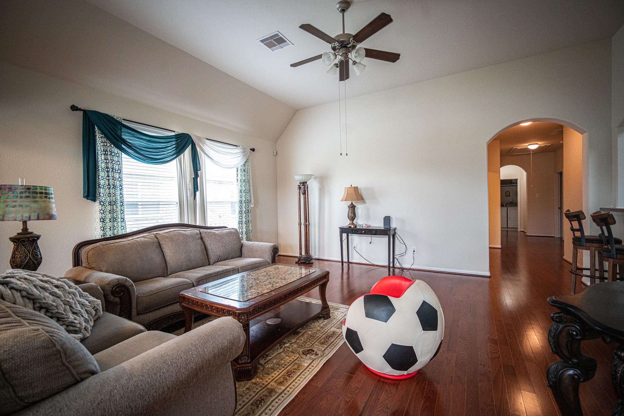 4138 Falvel Shadow Creek Drive