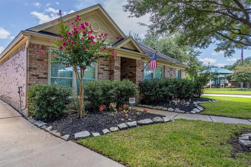 Photo of 4902 Lake Catherine Court, Richmond, TX 77407 (MLS # 12616577)