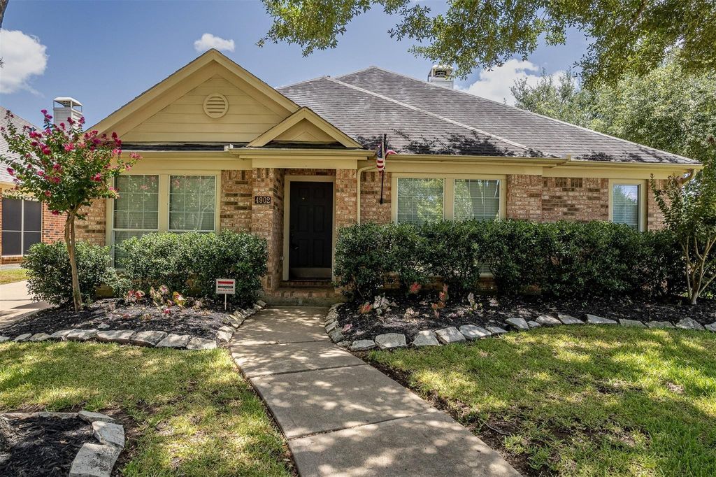 Photo of 4902 Lake Catherine Court, Richmond, TX 77407 (MLS # 12616577)