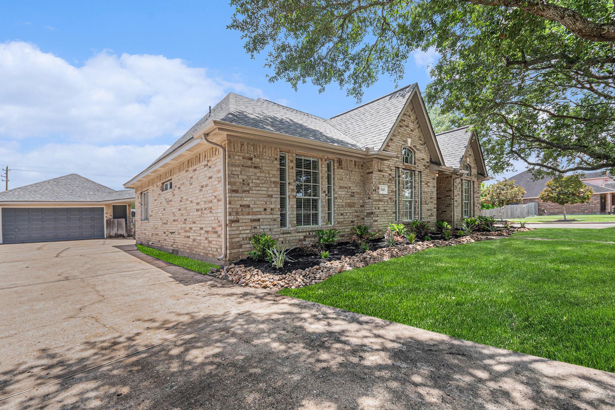 7643 Rainbow Bend Drive