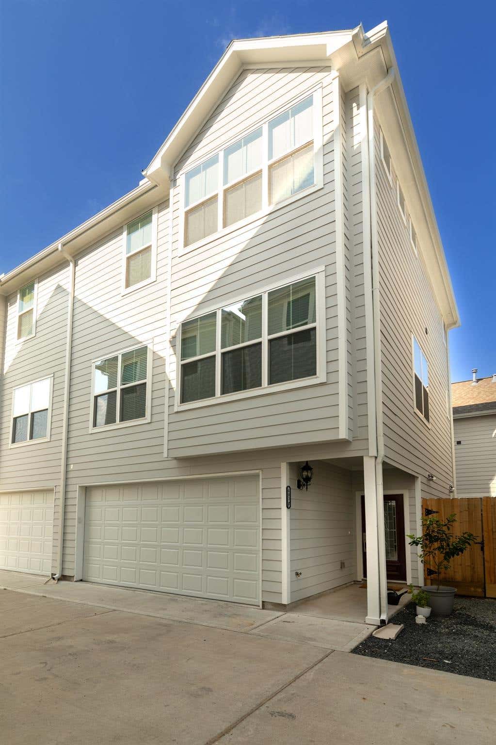 Photo of 603 Link Road, Houston, TX 77008 (MLS # 8686925)