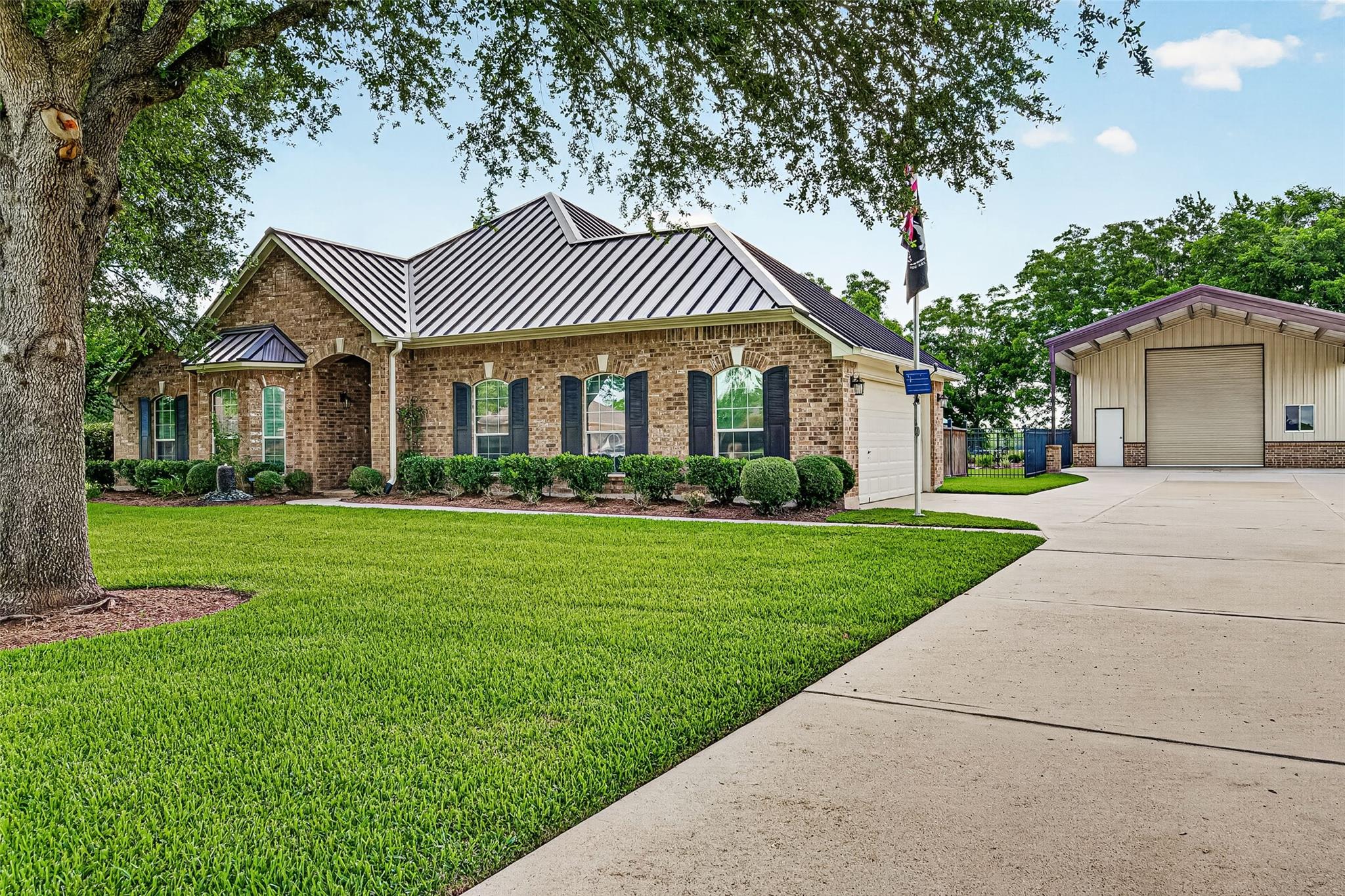 3326 River Bend Drive