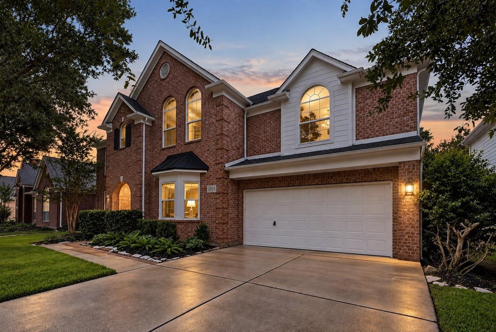 Photo of 2315 Centerbrook Lane, Katy, TX 77450 (MLS # 73730392)