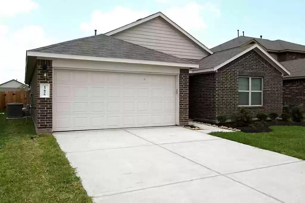 Photo of 17826 Auburn Heights Trail, Richmond, TX 77407 (MLS # 50336929)