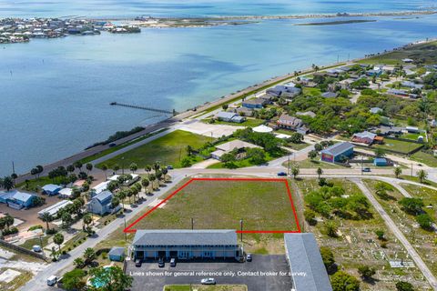 Photo of 2204 Picton LN, Rockport, TX 78382 (MLS # 47785987)
