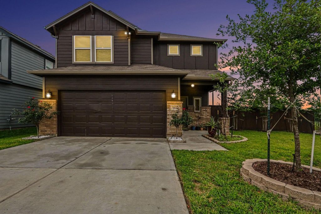 Photo of 910 Steel Blue Drive, Houston, TX 77073 (MLS # 33028700)