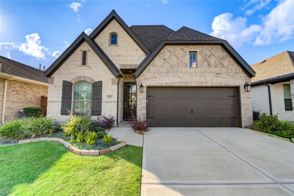 Photo of 7207 Bur Oak Bend Way, Katy, TX 77493 (MLS # 53364495)