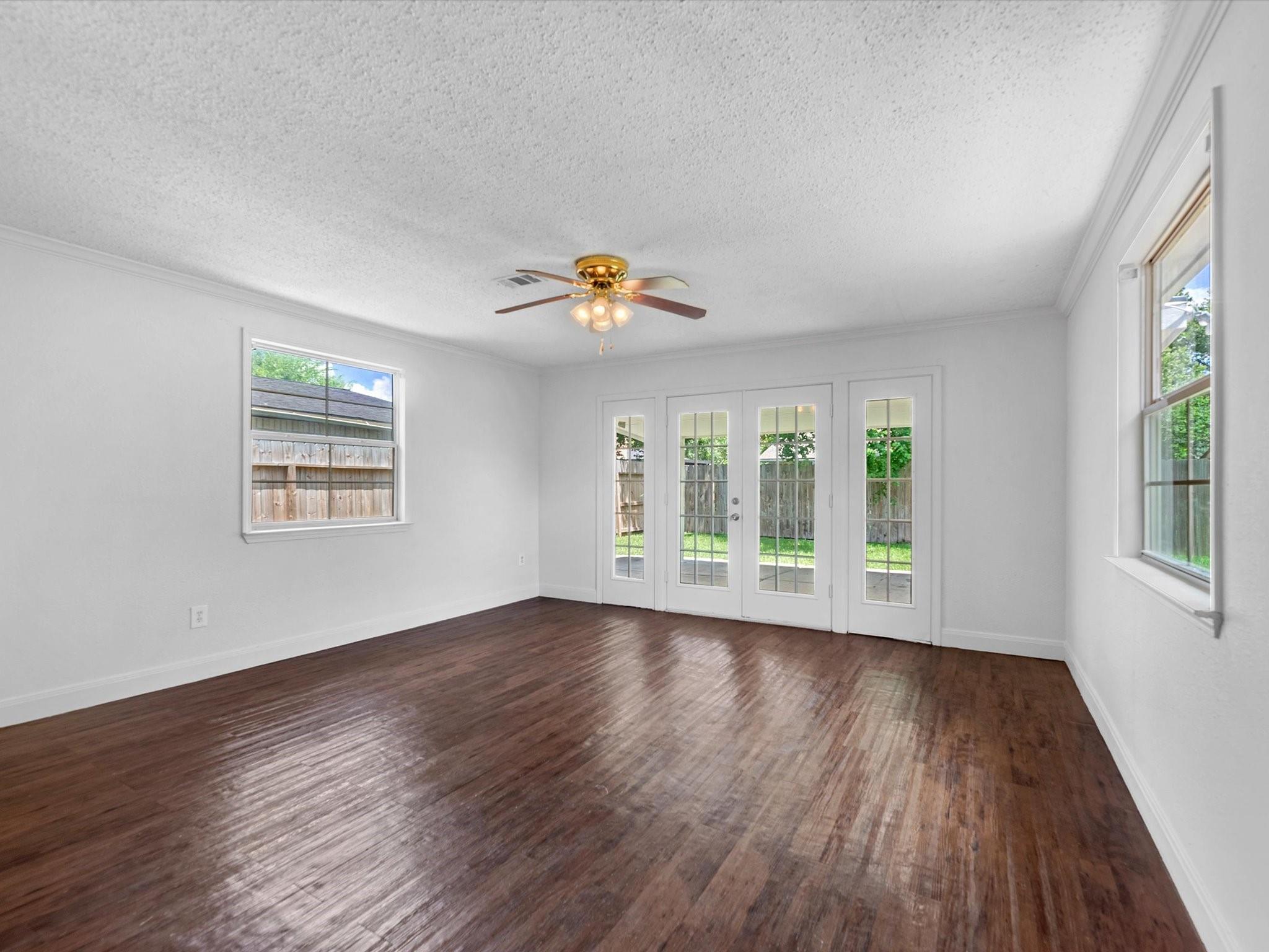 2006 Crestmont Circle