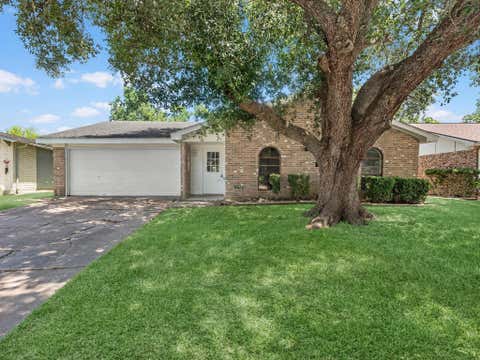 Photo of 2006 Crestmont Circle, Missouri City, TX 77459 (MLS # 74623600)