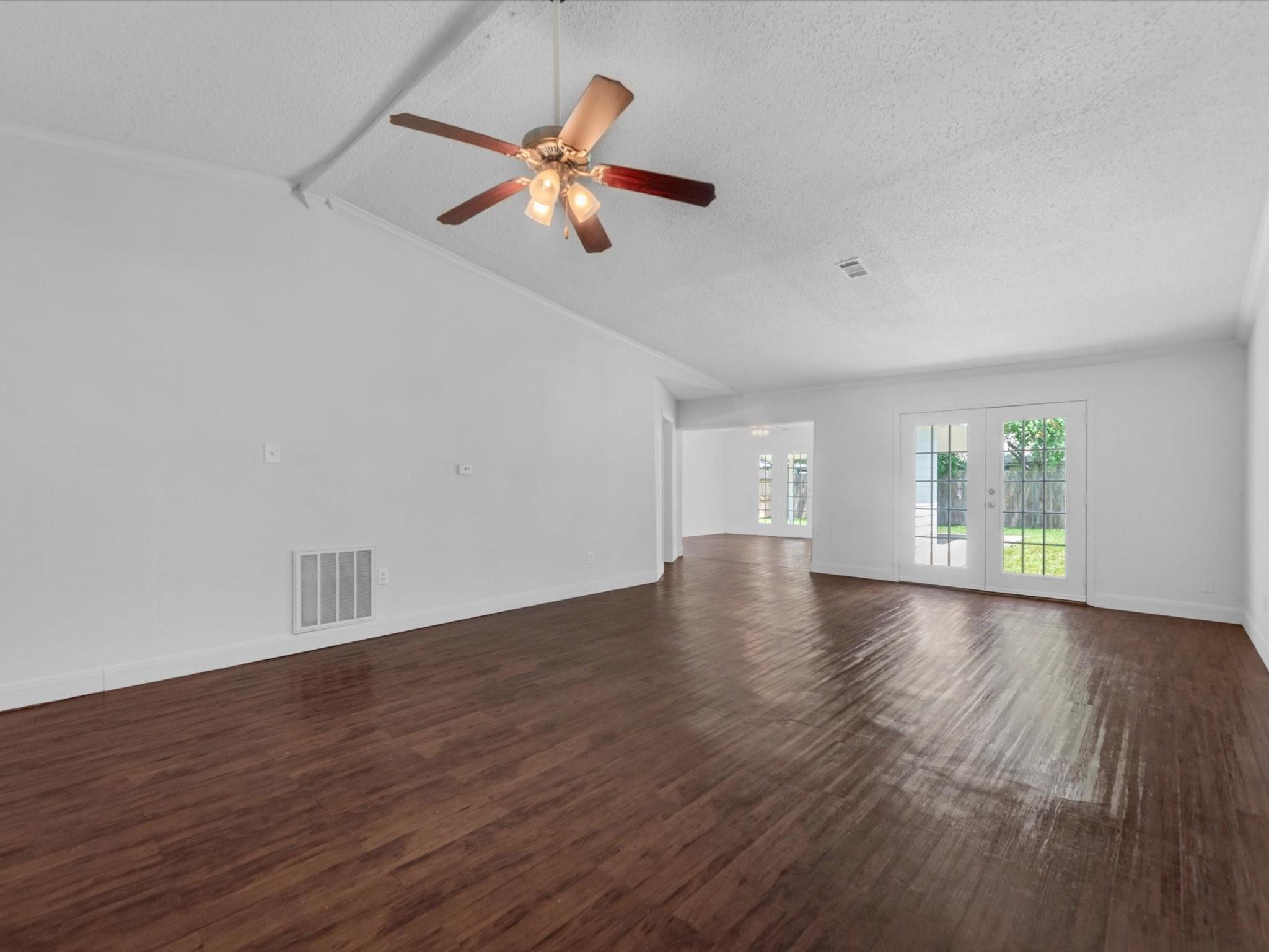 2006 Crestmont Circle
