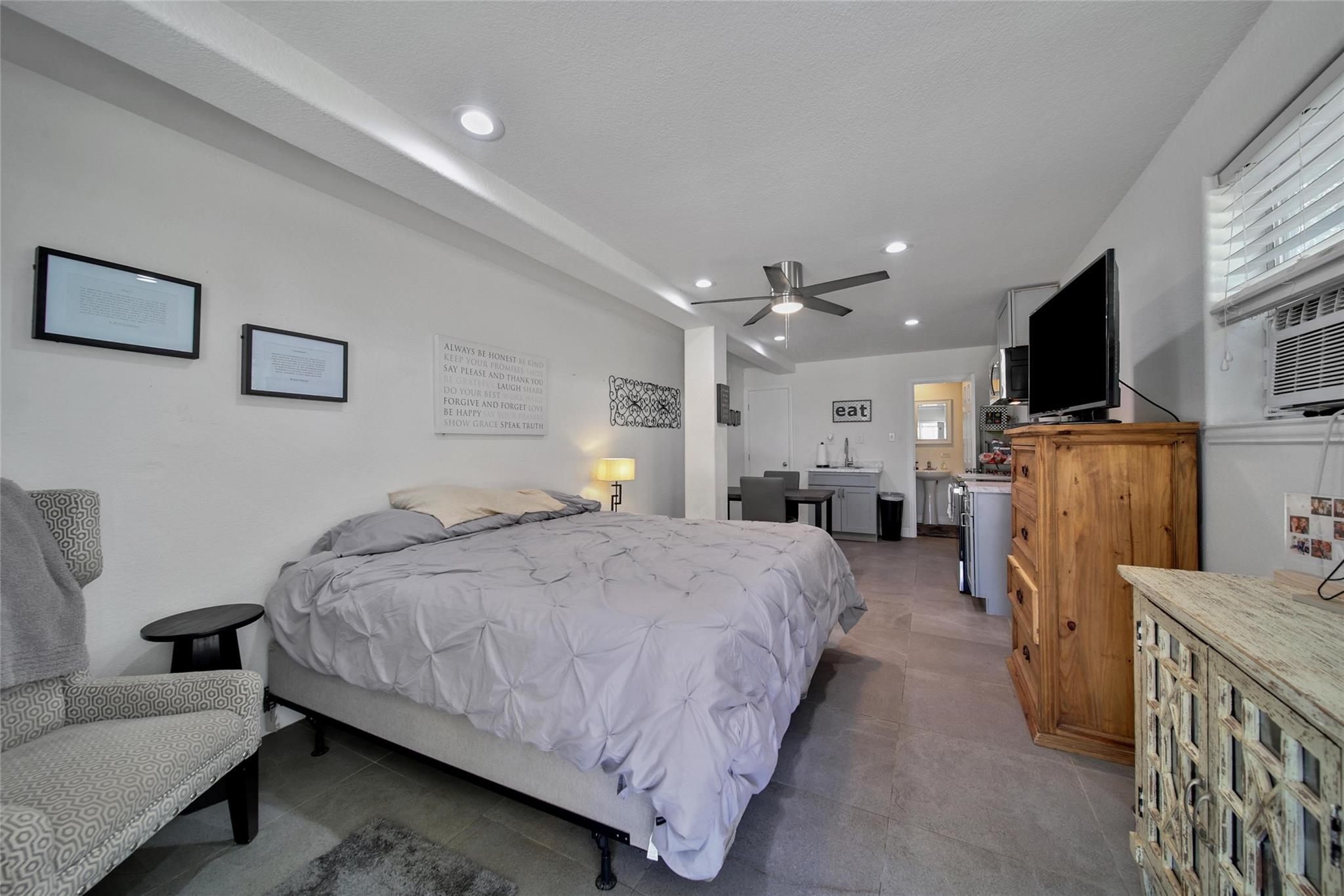 Magnolia, Texas, 77355, United States, 5 Bedrooms Bedrooms, ,3 BathroomsBathrooms,Residential,Active,2034266