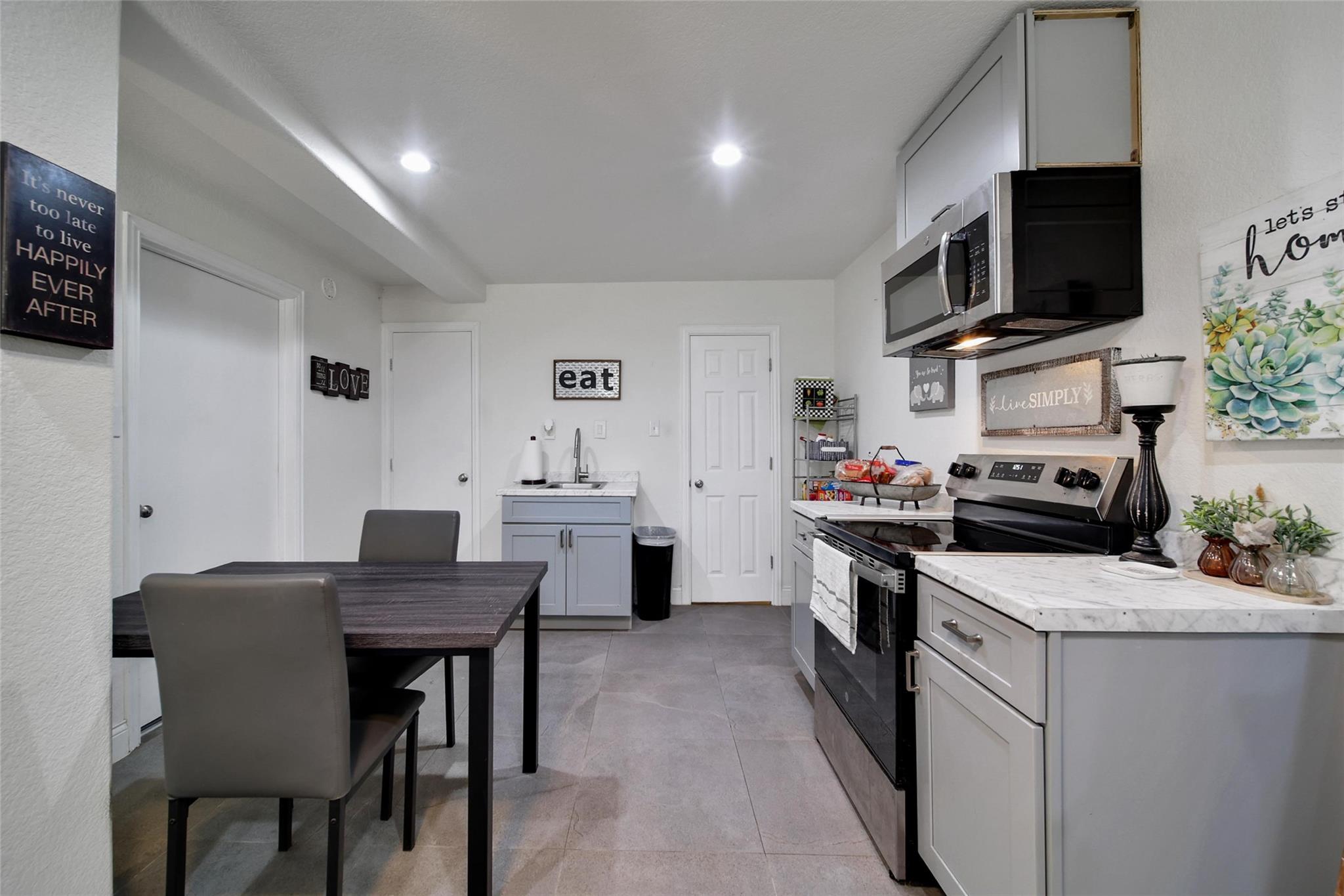 Magnolia, Texas, 77355, United States, 5 Bedrooms Bedrooms, ,3 BathroomsBathrooms,Residential,Active,2034266