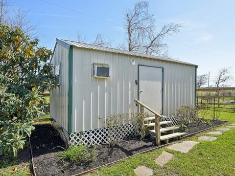 Tiny photo for 10007 County Road 168, Alvin, TX 77511 (MLS # 20076174)