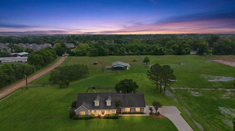 Photo of 4304 Skinner Lane, Richmond, TX 77406 (MLS # 50150437)