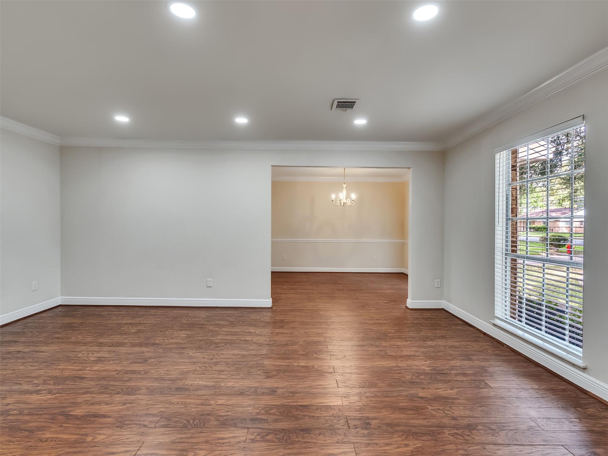 7814 Knob Hill Avenue