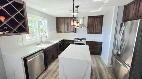 16623 Jolly Roger Road Galveston TX 77554