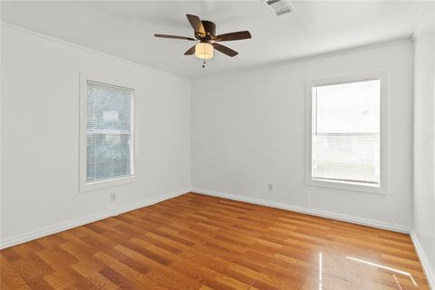 Tiny photo for 605 Pearl Street, Baytown, TX 77520 (MLS # 10478319)