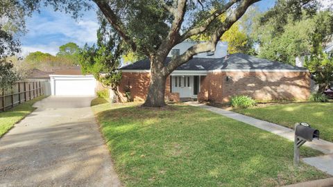 Photo of 3514 Summit Drive, Missouri City, TX 77459 (MLS # 23324093)