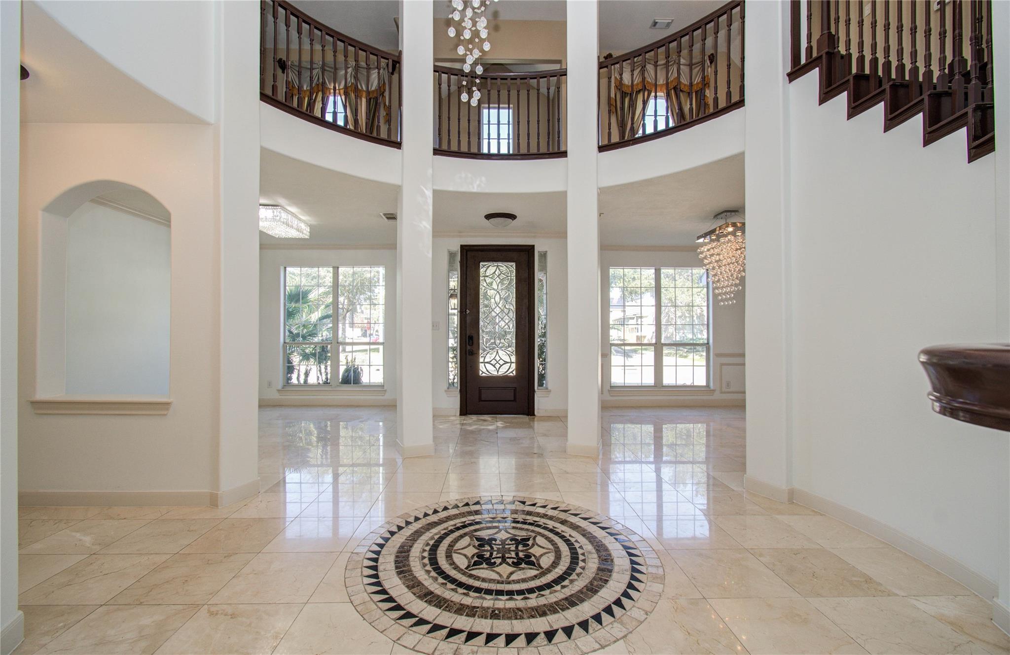 6423 Oakmont Creek Drive