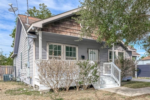 Photo of 4813 Pederson Street, Houston, TX 77033 (MLS # 44354354)