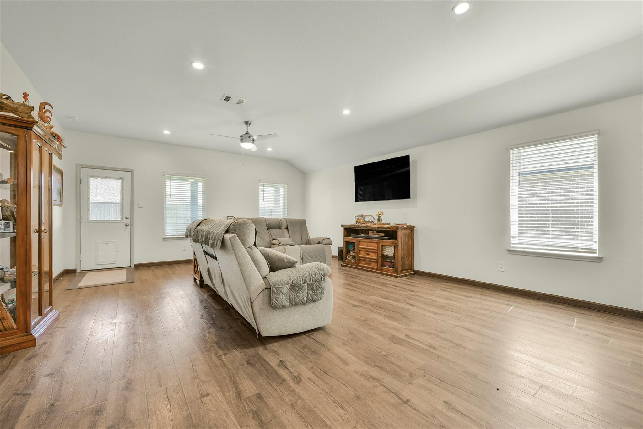 9621 Wall Street