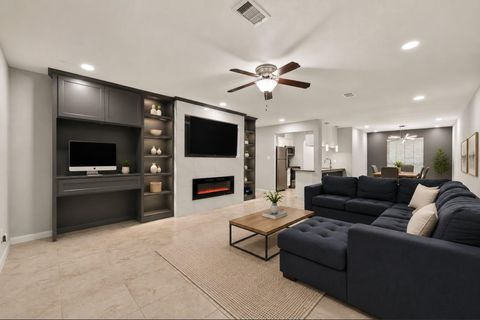 Photo of 5333 Richmond Avenue #33, Houston, TX 77056 (MLS # 97732186)