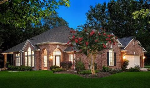 Photo of 2 Bloomsbury Court, Conroe, TX 77384 (MLS # 18767590)