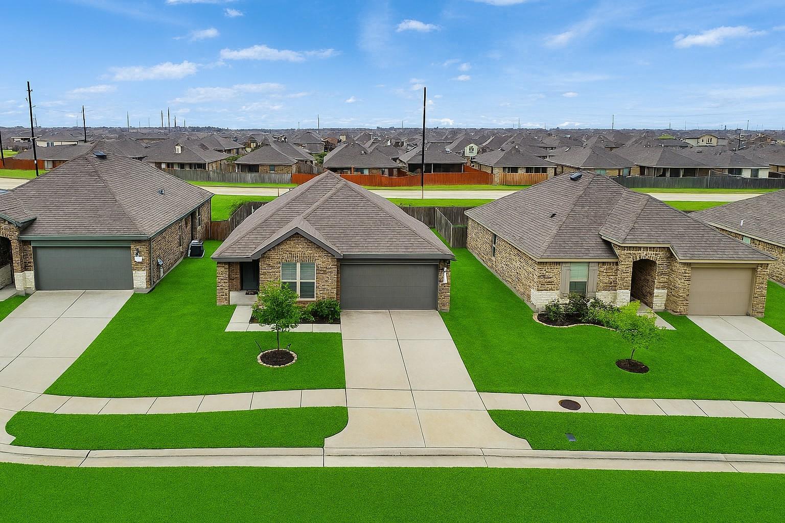 5211 Greenwood Summit Trail