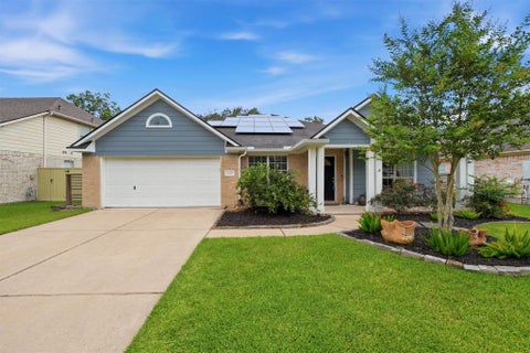 Photo of 1433 Cottage Cove Court, Seabrook, TX 77586 (MLS # 47266814)