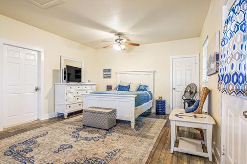 Tiny photo for 1904 Avenue N, Galveston, TX 77550 (MLS # 60045253)