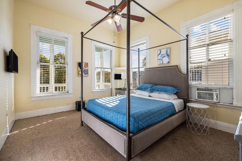 Tiny photo for 1904 Avenue N, Galveston, TX 77550 (MLS # 60045253)