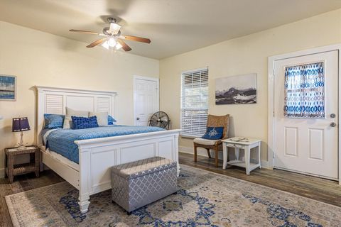 Tiny photo for 1904 Avenue N, Galveston, TX 77550 (MLS # 60045253)