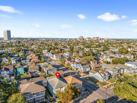 Tiny photo for 1904 Avenue N, Galveston, TX 77550 (MLS # 60045253)